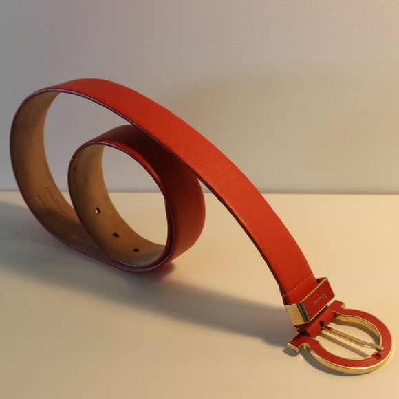 ♥️💋Stylish Salvatore Ferragamo Single omega Belt - Picture 2 of 7